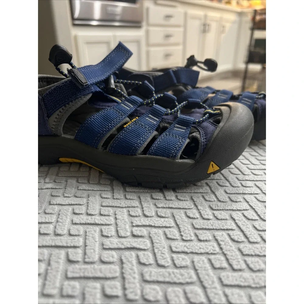 Keen YOUTH ( SIZE 3 ) Waterproof Sandals BLUE/YELLOW Shoes Vacation Beach